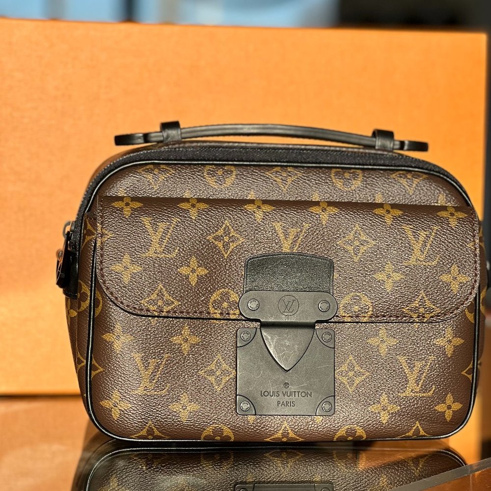 Louis Vuitton S Lock Messenger Brown Bag